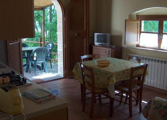 Borgo Il Villino Pensionat Casole dʼElsa Eksteriør billede